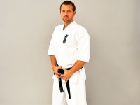 Phoenix Karateanzug Kyokushinkai Gi mit Brustbestickung